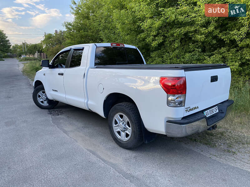 Пікап Toyota Tundra 2008 в Києві