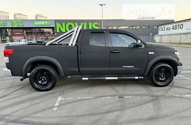 Пикап Toyota Tundra 2010 в Киеве