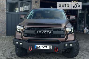 Пикап Toyota Tundra 2015 в Коломые