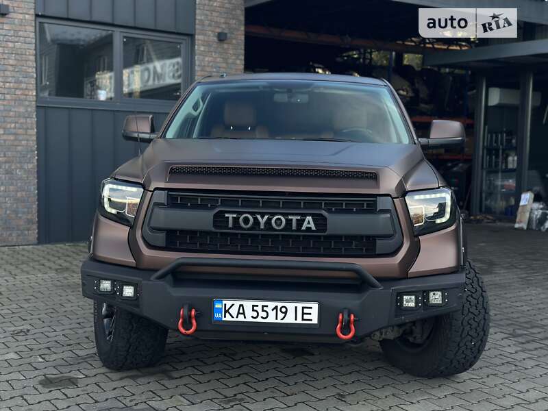 Toyota Tundra 2015