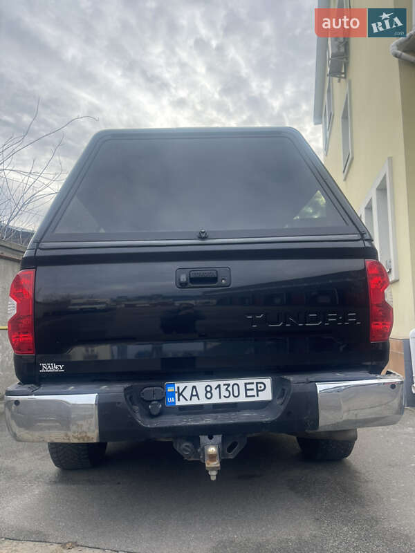 Пикап Toyota Tundra 2016 в Киеве