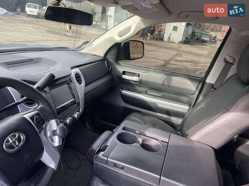 Пикап Toyota Tundra 2016 в Киеве фото 9 Пикап Toyota Tundra 2016 в Киеве