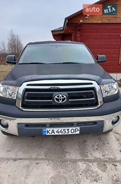 Пикап Toyota Tundra 2010 в Чернигове