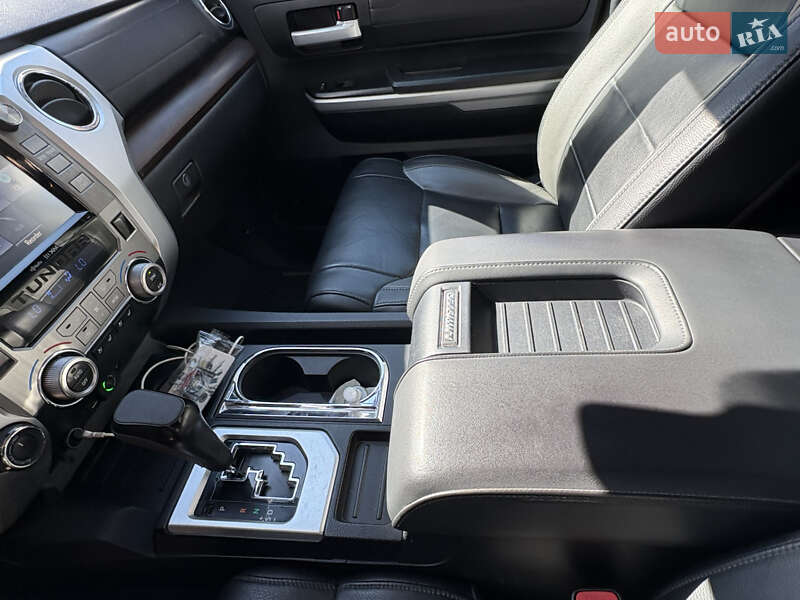 Пікап Toyota Tundra 2019 в Львові