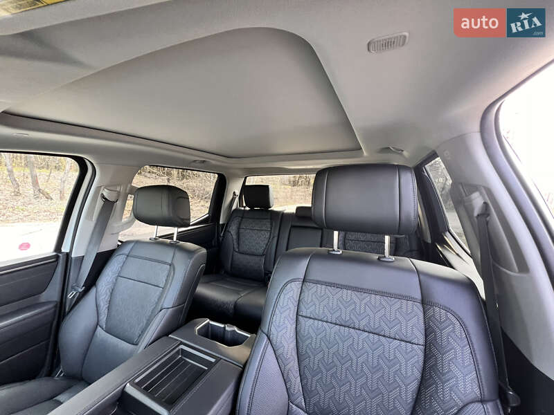 Пікап Toyota Tundra 2022 в Києві