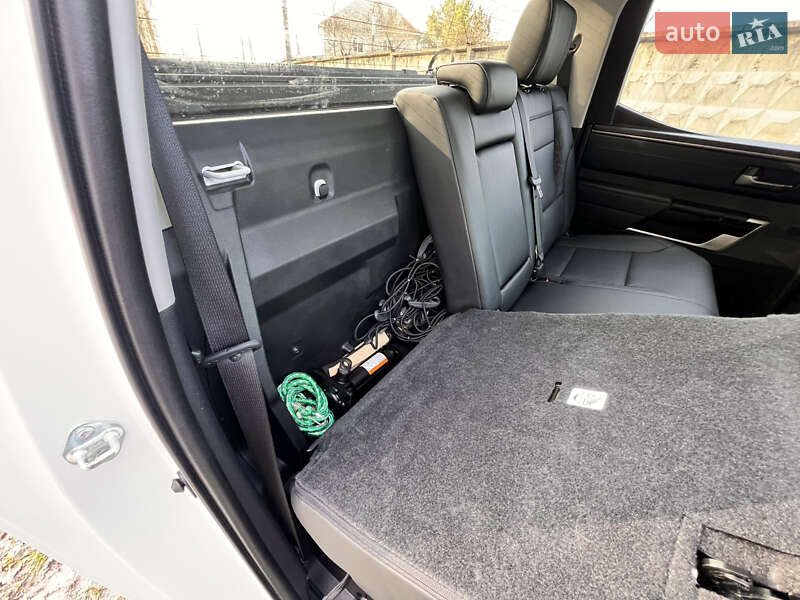 Пікап Toyota Tundra 2022 в Києві