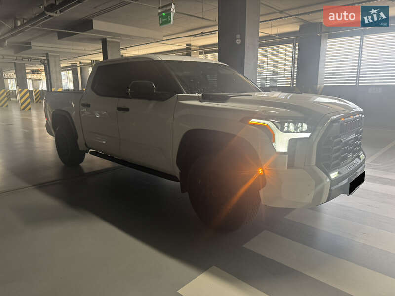 Пікап Toyota Tundra 2023 в Дніпрі
