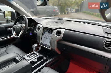 Пікап Toyota Tundra 2017 в 