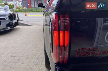 Пикап Toyota Tundra 2023 в 