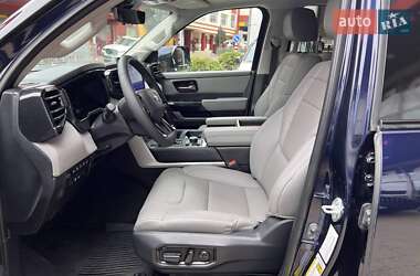 Пикап Toyota Tundra 2023 в 