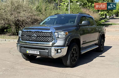 Пикап Toyota Tundra 2019 в 