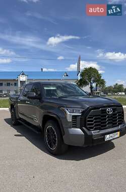 Пикап Toyota Tundra 2023 в 
