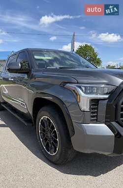Пикап Toyota Tundra 2023 в 