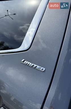 Пикап Toyota Tundra 2023 в 