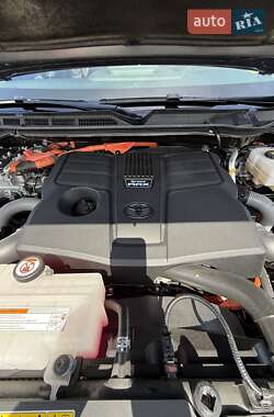 Пикап Toyota Tundra 2023 в 