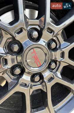 Пикап Toyota Tundra 2023 в 