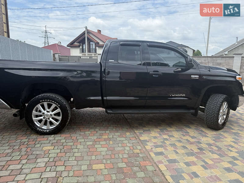 Пикап Toyota Tundra 2016 в Ужгороде
