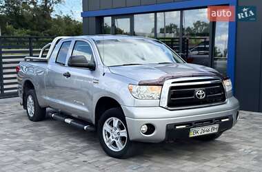 Пикап Toyota Tundra 2013 в Ровно