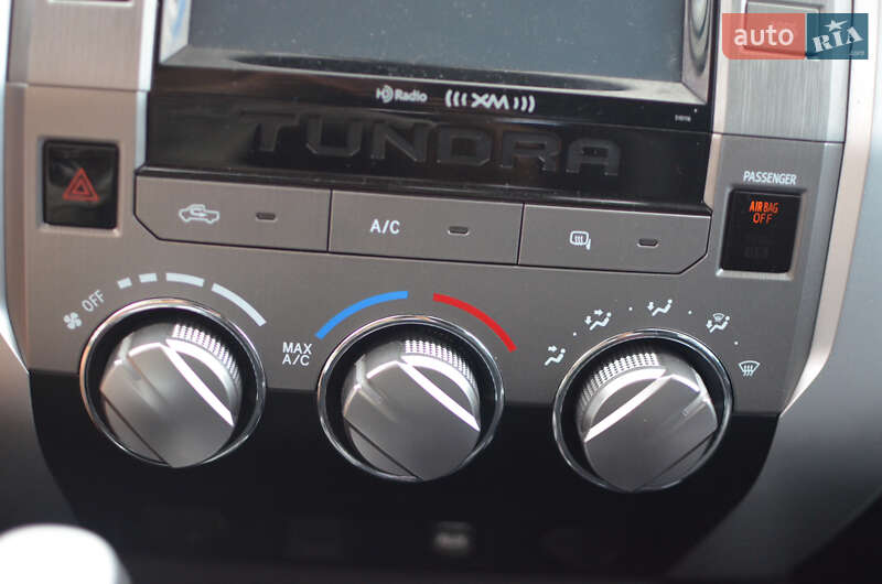 Пикап Toyota Tundra 2017 в Львове