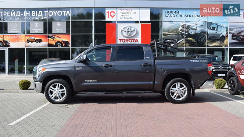 Пикап Toyota Tundra 2017 в Житомире