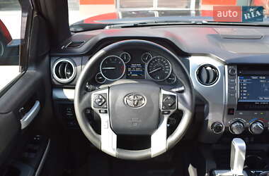 Пикап Toyota Tundra 2017 в 