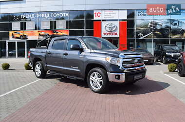 Пикап Toyota Tundra 2017 в 
