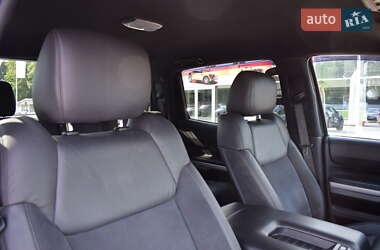 Пикап Toyota Tundra 2017 в 