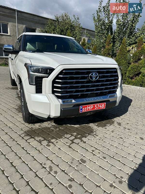 Toyota Tundra 2023