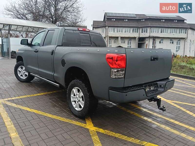 Пікап Toyota Tundra 2016 в Києві