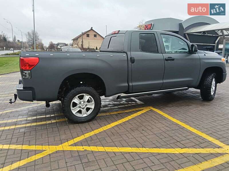 Пікап Toyota Tundra 2016 в Києві