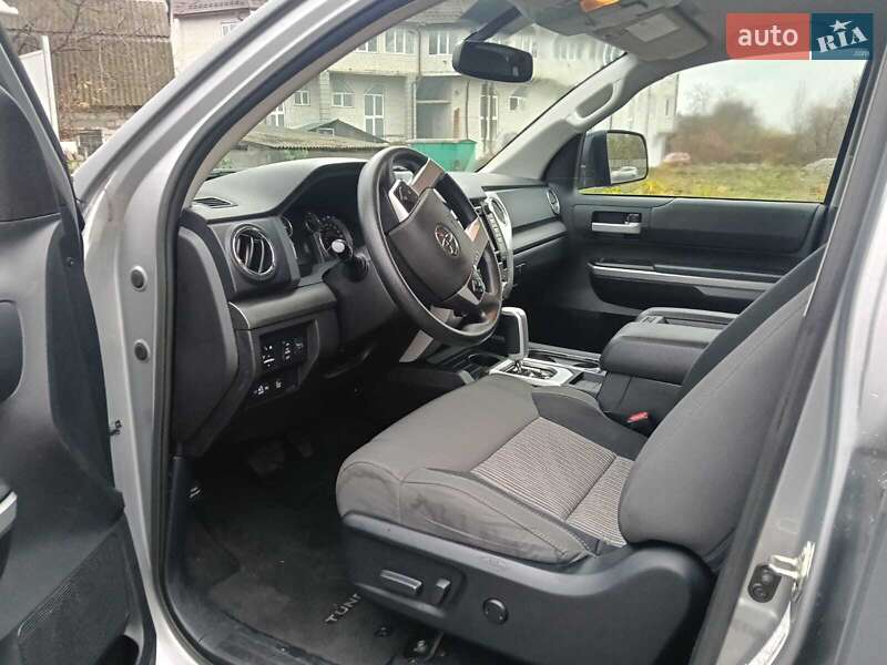 Пікап Toyota Tundra 2016 в Києві