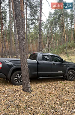 Пікап Toyota Tundra 2015 в Черкасах