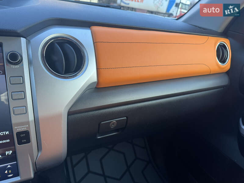 Пікап Toyota Tundra 2018 в Вінниці