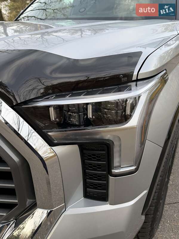 Пікап Toyota Tundra 2023 в Києві
