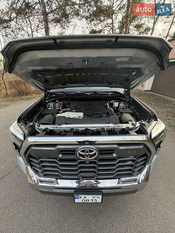 Пікап Toyota Tundra 2023 в Києві