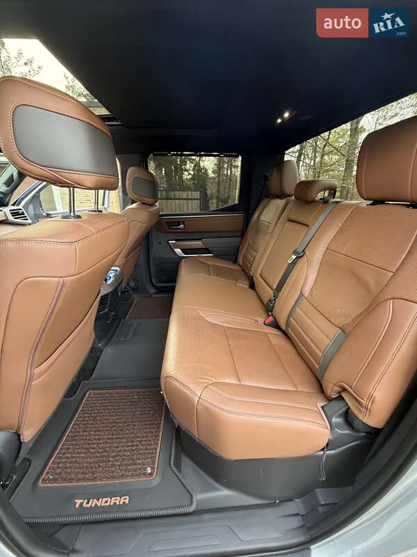 Пікап Toyota Tundra 2023 в Києві