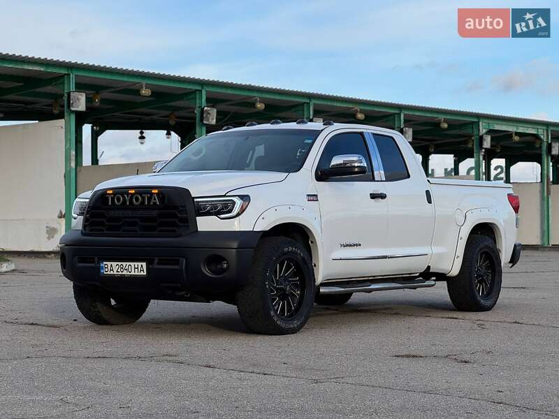 Пикап Toyota Tundra 2012 в Кропивницком