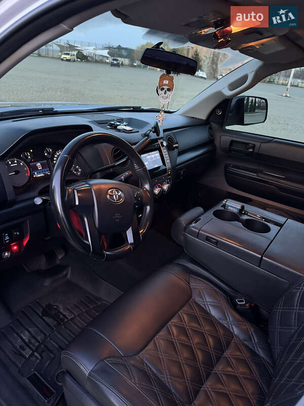 Пикап Toyota Tundra 2015 в Одессе