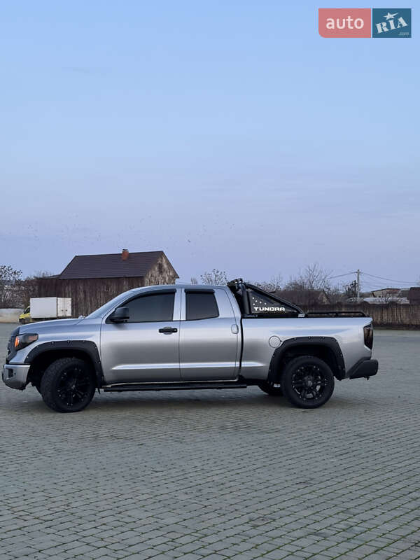 Пикап Toyota Tundra 2015 в Одессе