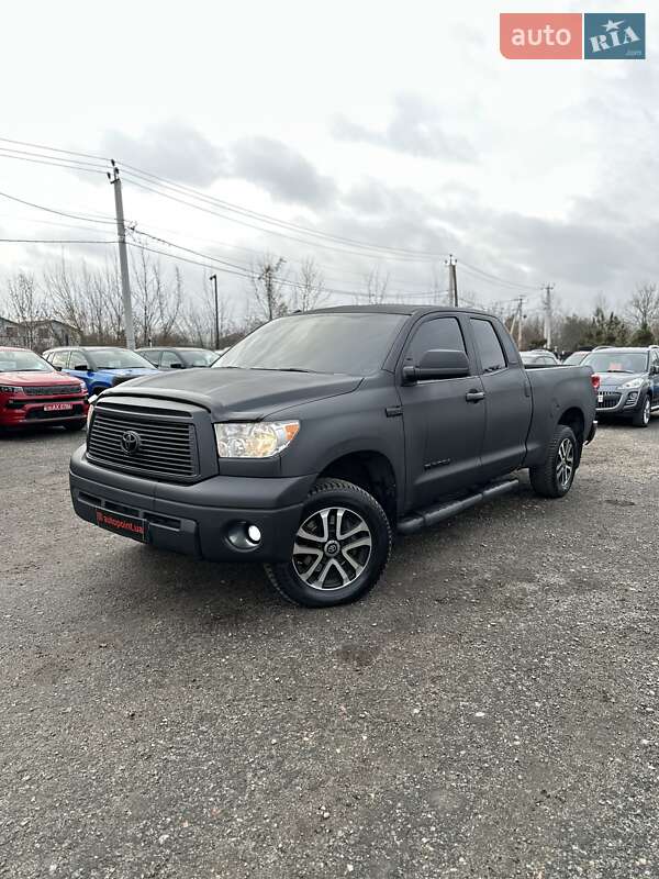 Toyota Tundra 2012