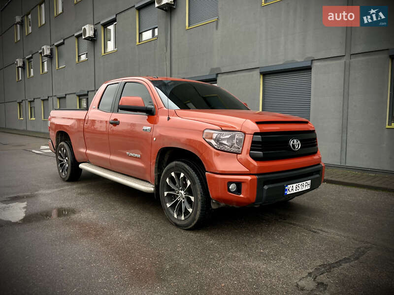 Пікап Toyota Tundra 2016 в Києві