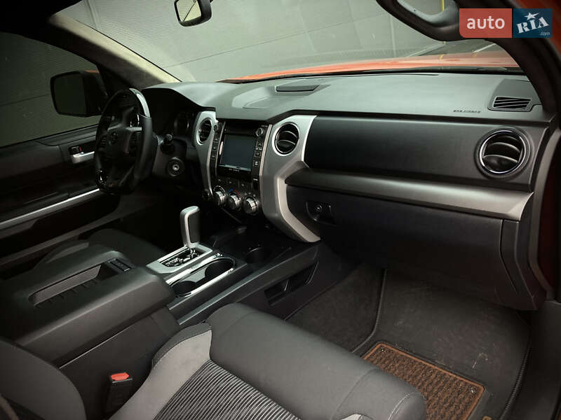 Пікап Toyota Tundra 2016 в Києві