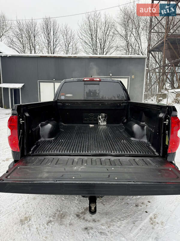 Пікап Toyota Tundra 2020 в Рахові