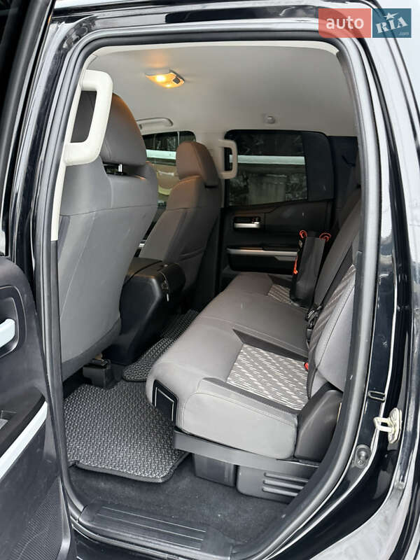 Пікап Toyota Tundra 2020 в Рахові