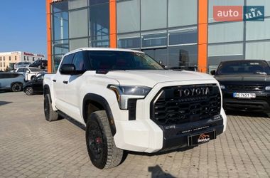 Пікап Toyota Tundra 2023 в Львові