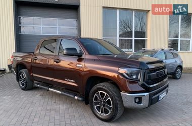 Пикап Toyota Tundra 2016 в Ровно