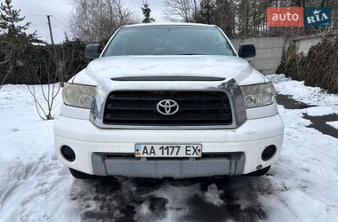 Пікап Toyota Tundra 2008 в Києві