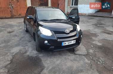 Позашляховик / Кросовер Toyota Urban Cruiser 2010 в Червонограді