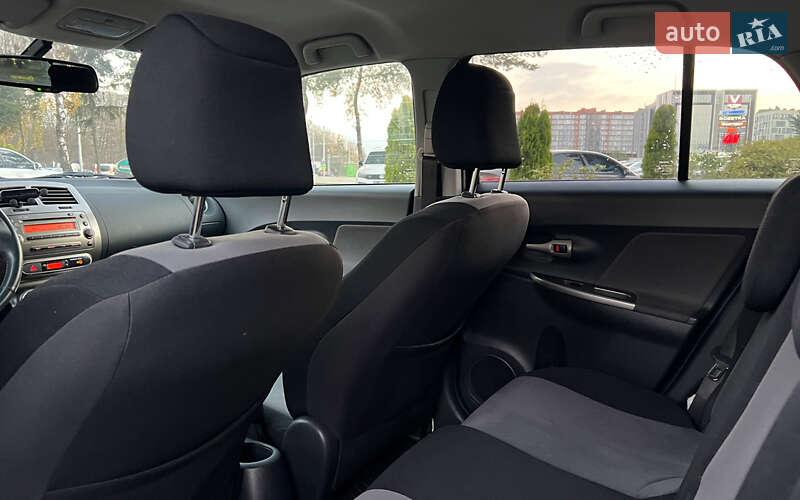 Внедорожник / Кроссовер Toyota Urban Cruiser 2011 в Львове