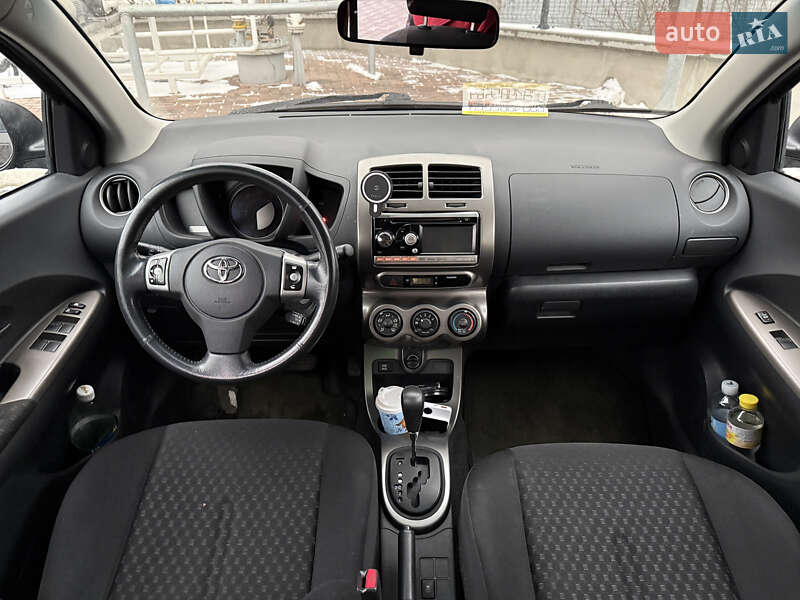 Внедорожник / Кроссовер Toyota Urban Cruiser 2010 в Киеве